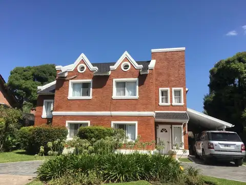 Casa en Venta en Las Condes, Countries y Barrios Cerrados en Pilar