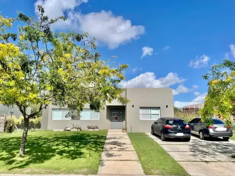Casa en Venta en El Canton - Norte, Countries y Barrios Cerrados en Escobar