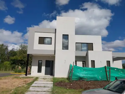 Casa en Venta en Pilar Del Este - Santa Elisa, Countries y Barrios Cerrados en Pilar