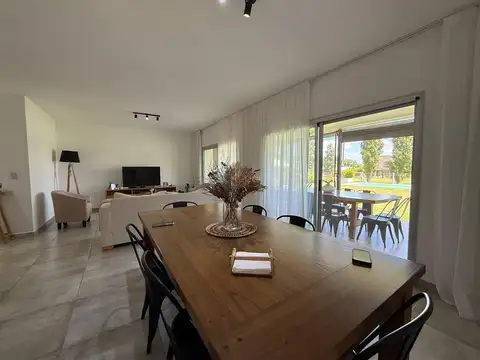 Casa en Venta en Pilar del Este - Santa Guadalupe, Countries y Barrios Cerrados en Pilar