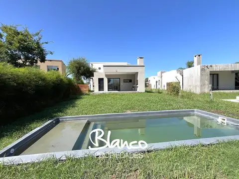 Casa en Venta en Pilar del Este - Santa Elena, Countries y Barrios Cerrados en Pilar