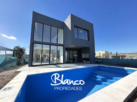 Casa en Venta en Pilar Del Este, Countries y Barrios Cerrados en Pilar