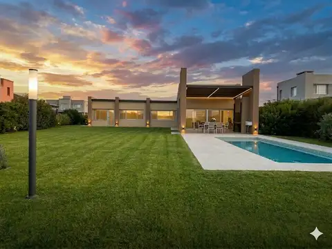 Casa en Venta en San Lucas, Canning