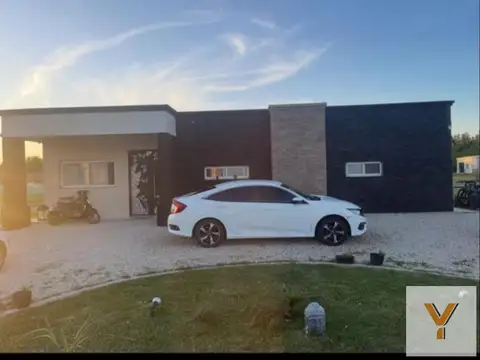 Casa en Venta en Countries y Barrios Cerrados en la Plata, Partido de La Plata