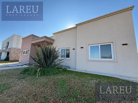 Casa en Venta en Casuarinas Del Pilar, Countries y Barrios Cerrados en Pilar