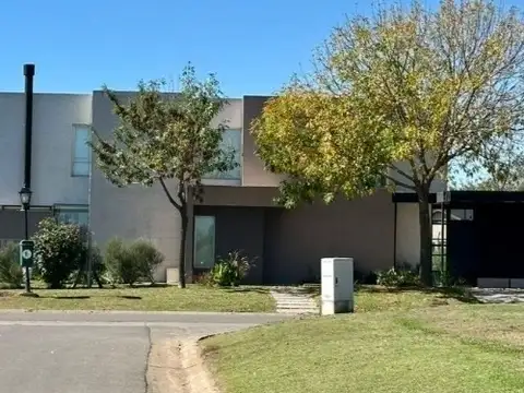 Casa en Venta en San Sebastian, Countries y Barrios Cerrados en Escobar