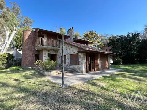 Casa en Venta en Barrio Bosque Peralta Ramos, Mar del Plata