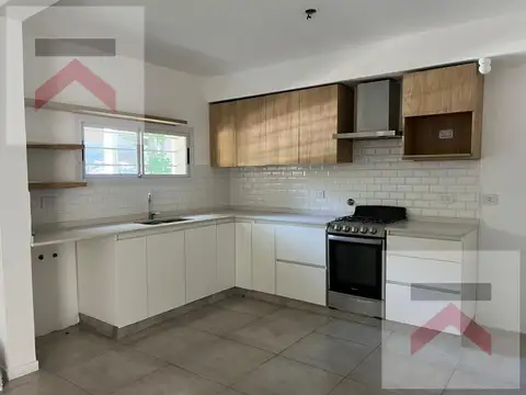 Casa en Venta en La Lucila-Vias/Maipu, La Lucila