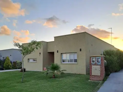 Casa en Venta en Pilar del Este - San Ramon, Countries y Barrios Cerrados en Pilar