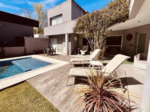 Casa en Venta en City Bell, Partido de La Plata