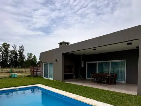 Casa en Venta en Santo Tomas, Countries y Barrios Cerrados en Pilar