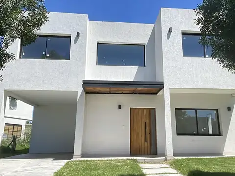 Casa en Venta en Santo Tomas, Countries y Barrios Cerrados en Pilar