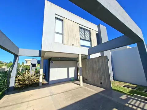 Casa en Venta en Joaquin Gorina, Partido de La Plata
