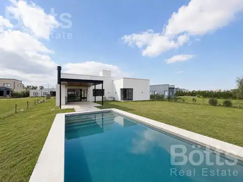 Casa en Venta en Los Juncos, Countries y Barrios Cerrados en Lujan