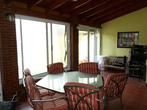 Casa en Venta en Barrio Malvinas, Boulogne