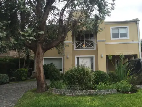 Casa en Venta en Haras Maria Elena, Countries y Barrios Cerrados en Moreno