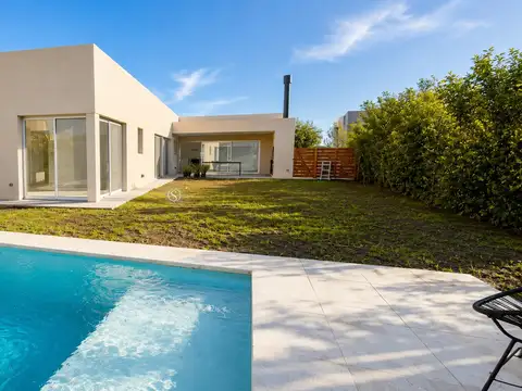 Casa en Venta en Pilar del Este - Santa Emilia, Countries y Barrios Cerrados en Pilar