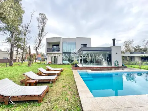 Casa en Venta en Alvarez Del Bosque, Countries y Barrios Cerrados en Moreno
