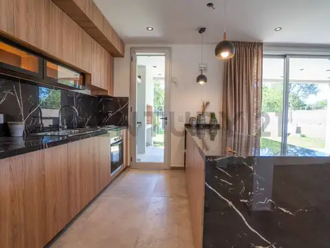 Casa en Venta en Joaquin Gorina, Partido de La Plata