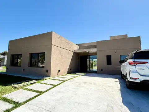 Casa en Venta en Santo Tomas, Countries y Barrios Cerrados en Pilar