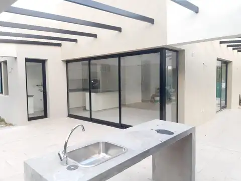 Casa en Venta en Countries y Barrios Cerrados en Esteban Echeverria, Partido de Esteban Echeverría