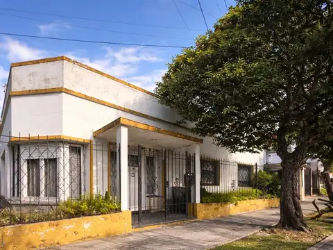 Casa en Venta en Barrio Parque, Villa Martelli