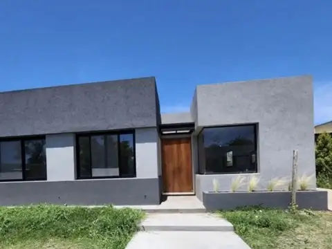 Casa en Venta en Pilar del Este - Santa Elena, Countries y Barrios Cerrados en Pilar