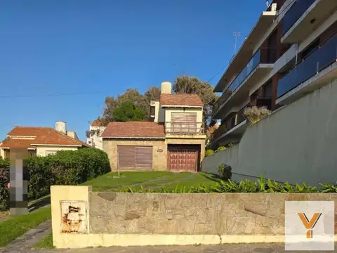 Casa en Venta en Punta Mogotes, Mar del Plata