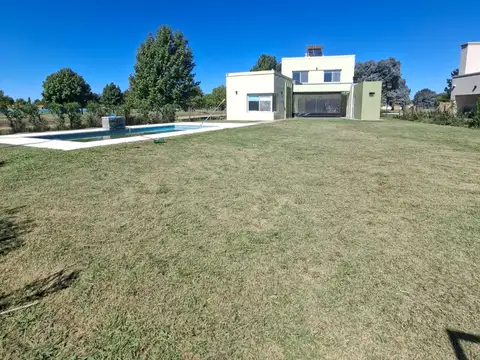 Casa en Venta en Mirabosques Cardales, Countries y Barrios Cerrados en Campana