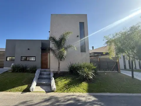 Casa en Venta en Springpark, Countries y Barrios Cerrados en Pilar