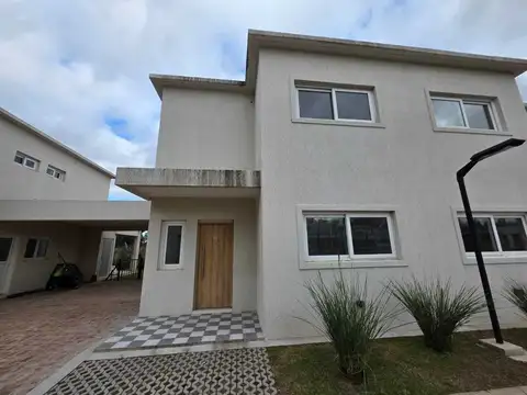 Casa en Venta en La Lonja, Partido de Pilar