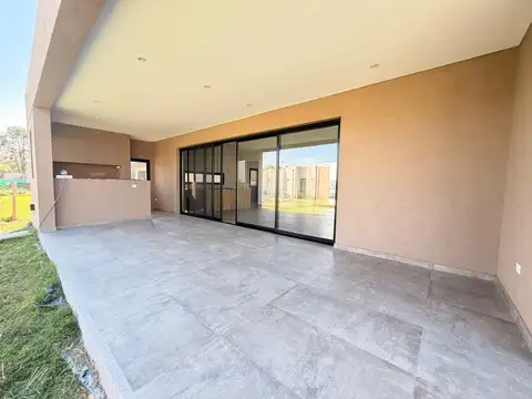Casa en Venta en Santo Tomas, Countries y Barrios Cerrados en Pilar
