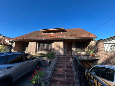 Casa en Venta en Adrogue, Partido de Almirante Brown