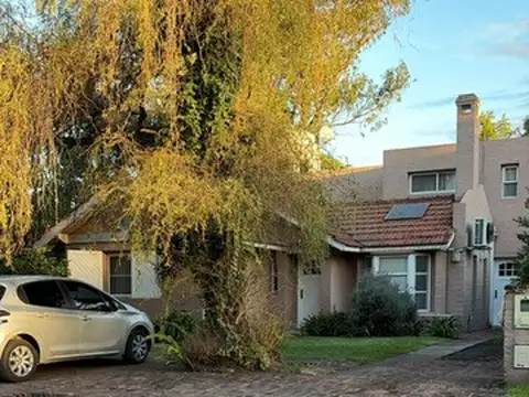 Casa en Venta en Club El Carmen, Countries y Barrios Cerrados en Berazategui