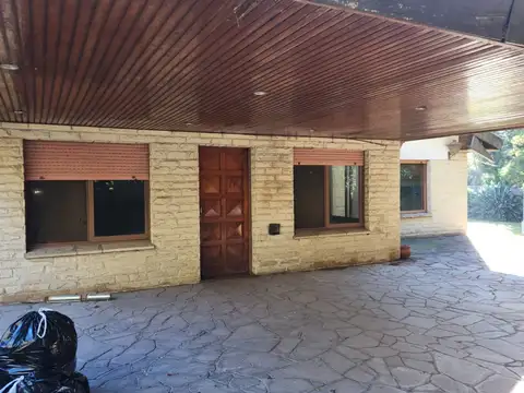 Casa en Venta en San Carlos Country Club, Countries y Barrios Cerrados en Malvinas Argentinas