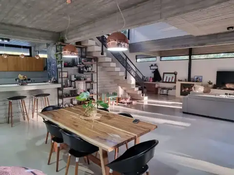 Casa en Venta en Villa Zapiola, Paso del Rey