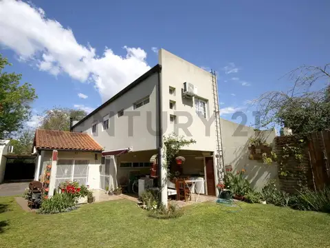 Casa en Venta en City Bell, Partido de La Plata