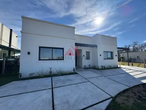 Casa en Venta en Santo Tomas, Countries y Barrios Cerrados en Pilar