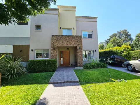 Casa en Venta en Los Olivares, Countries y Barrios Cerrados en Malvinas Argentinas