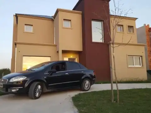 Casa en Venta en Pilar Del Este, Countries y Barrios Cerrados en Pilar