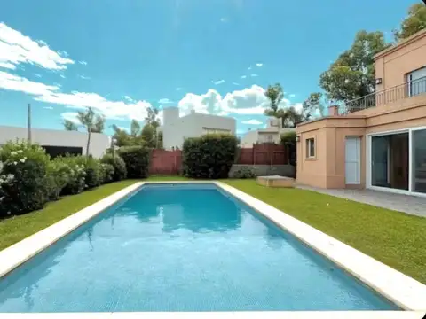 Casa en Venta en Countries y Barrios Cerrados en Moreno, Partido de Moreno