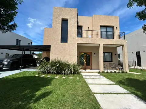 Casa en Venta en Santo Tomas, Countries y Barrios Cerrados en Pilar