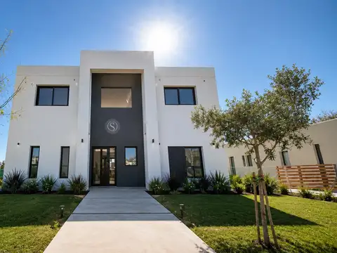 Casa en Venta en Pilar Del Este, Countries y Barrios Cerrados en Pilar
