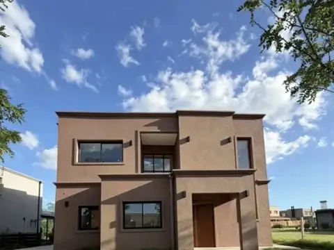 Casa en Venta en Santo Tomas, Countries y Barrios Cerrados en Pilar