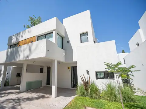 Casa en Venta en Barrio Parque Leloir, Partido de Ituzaingó