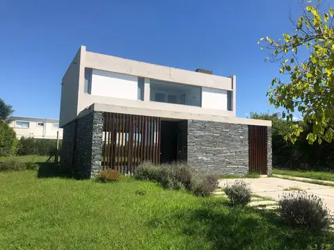 Casa en Venta en El Canton - Norte, Countries y Barrios Cerrados en Escobar