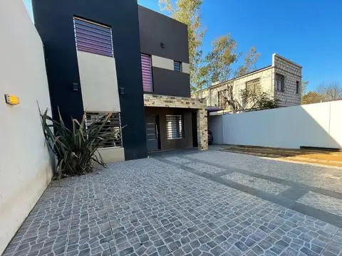 Casa en Venta en Barrio Parque Leloir, Partido de Ituzaingó