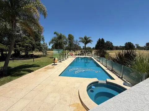 Casa en Venta en Boca Raton, Countries y Barrios Cerrados en Pilar