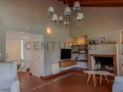 Casa en Venta en City Bell, Partido de La Plata