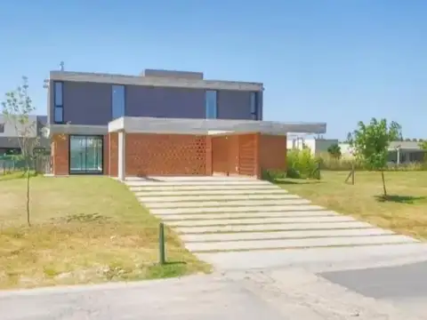 Casa en Venta en El Naudir, Countries y Barrios Cerrados en Escobar